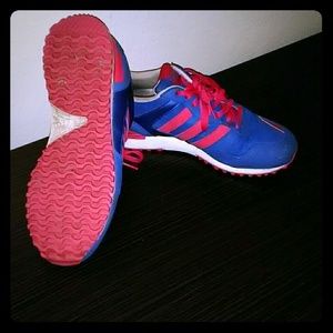 Adidas Tennis Shoes
